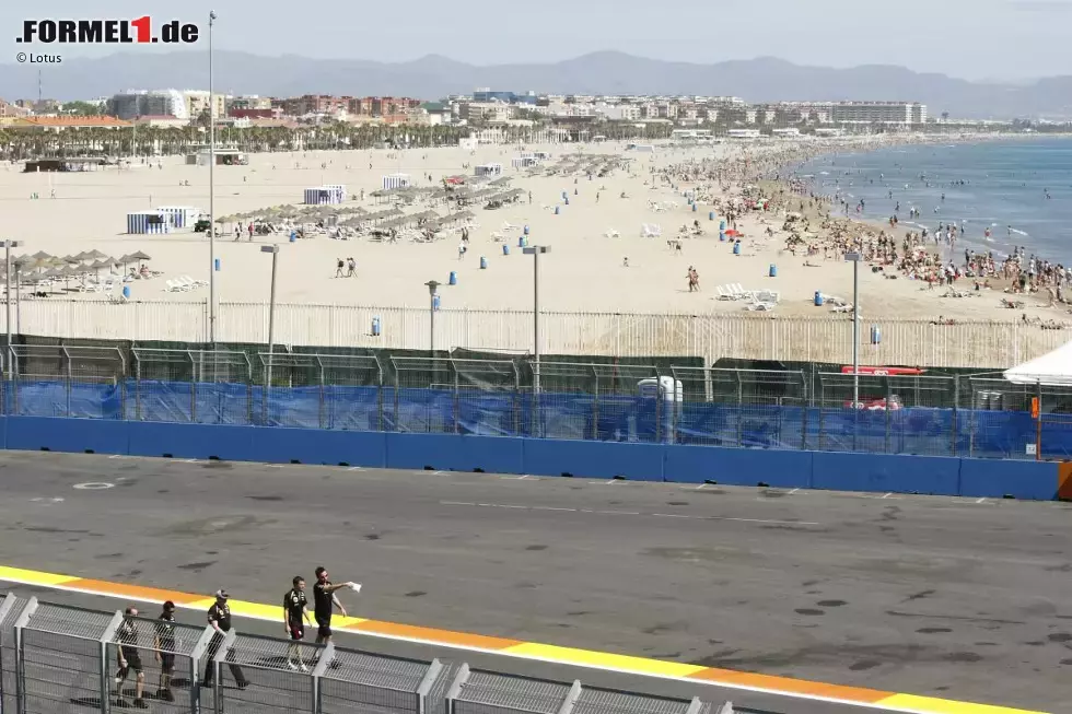 Foto zur News: Strand von Valencia neben der Rennstrecke