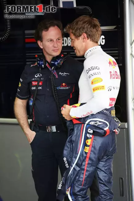 Foto zur News: Christian Horner (Red-Bull-Teamchef) und Sebastian Vettel (Red Bull)