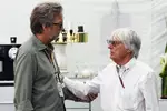 Foto zur News: Eric Claption und Bernie Ecclestone (Formel-1-Chef).