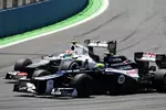 Foto zur News: Bruno Senna (Williams) und Sergio Perez (Sauber)