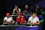 Foto zur News: Bruno Senna (Williams), Romain Grosjean (Lotus), Witali Petrow (Caterham), Lewis Hamilton (McLaren), Fernando Alonso (Ferrari) und Paul di Resta (Force India)