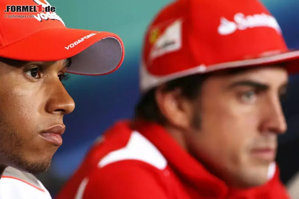 Foto zur News: Lewis Hamilton (McLaren) und Fernando Alonso (Ferrari)