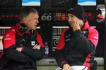 Foto zur News: Andy Webb, Geschäftsführer (Marussia) und Timo Glock (Marussia)