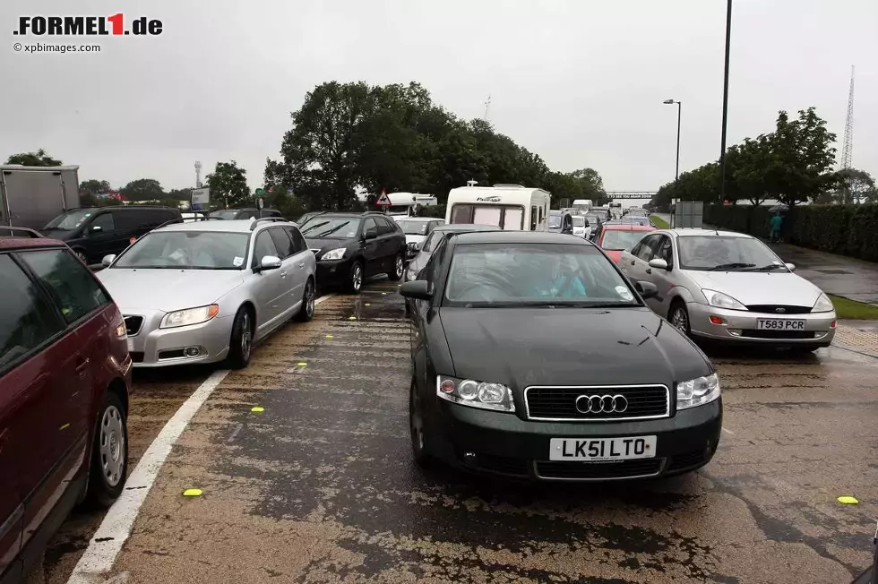 Foto zur News: Alle Jahre wieder - Anreisechaos in Silverstone