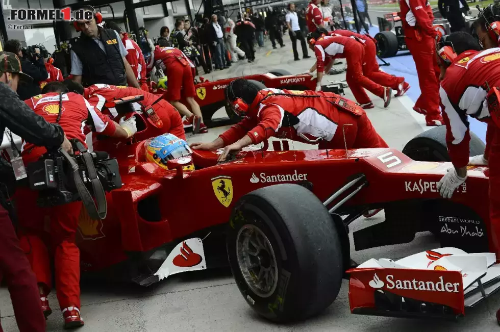 Foto zur News: Fernando Alonso und und Felipe Massa (Ferrari)