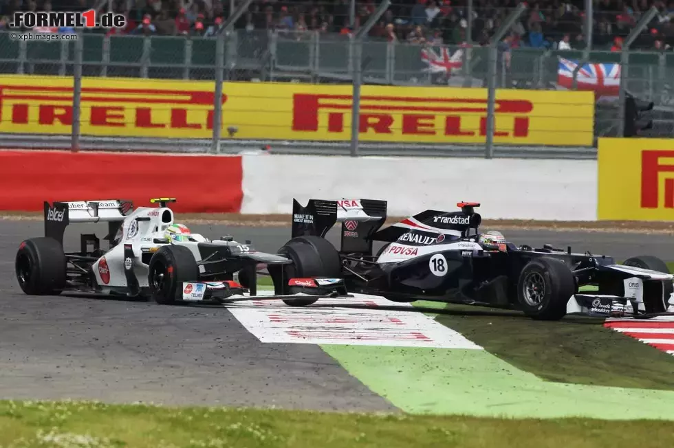 Foto zur News: Kollision zwischen Pastor Maldonado (Williams) und Sergio Perez (Sauber)