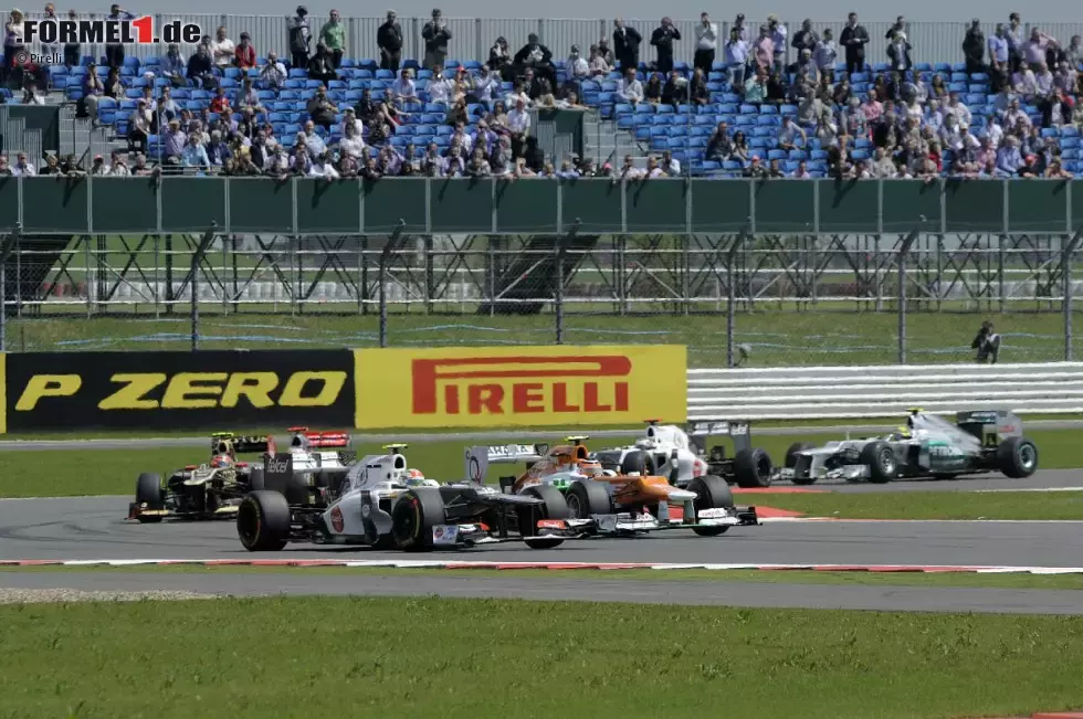 Foto zur News: Sergio Perez (Sauber) und Nico Hülkenberg (Force India)