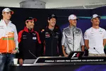 Foto zur News: Nico Hülkenberg (Force India), Timo Glock (Marussia), Sebastian Vettel (Red Bull), Michael Schumacher (Mercedes) und Nico Rosberg (Mercedes)