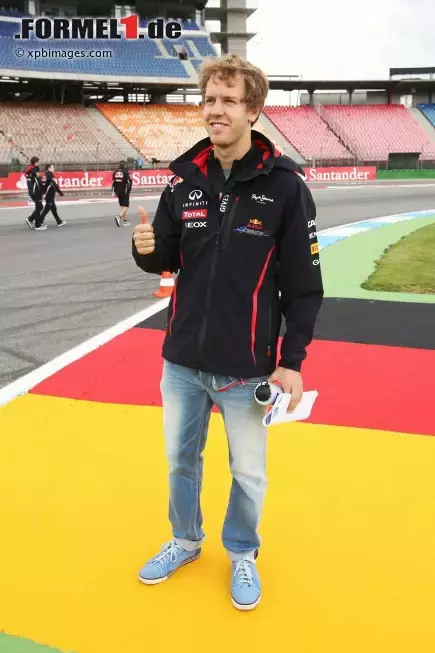 Foto zur News: Sebastian Vettel (Red Bull)