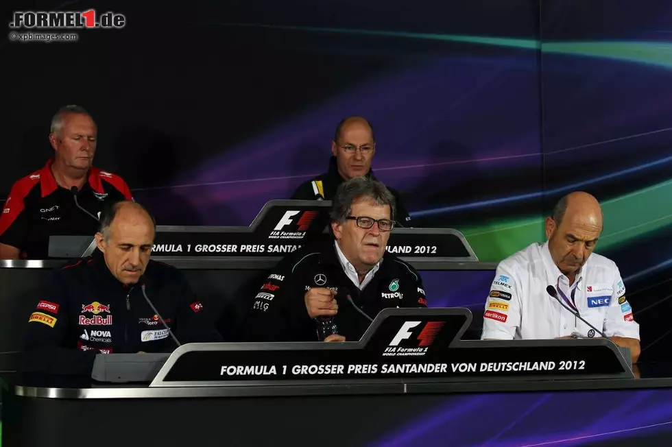 Foto zur News: Donnerstags-Pressekonferenz mit John Booth (Marussia-Teamchef), Franz Tost (Teamchef, Toro Rosso), Norbert Haug (Mercedes-Motorsportchef) und Peter Sauber (Teamchef)