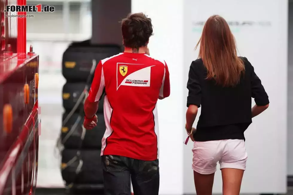 Foto zur News: Fernando Alonso (Ferrari) mit seiner neuen Flamme Dascha Kapustina