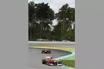 Foto zur News: Fernando Alonso (Ferrari) und Sebastian Vettel (Red Bull)