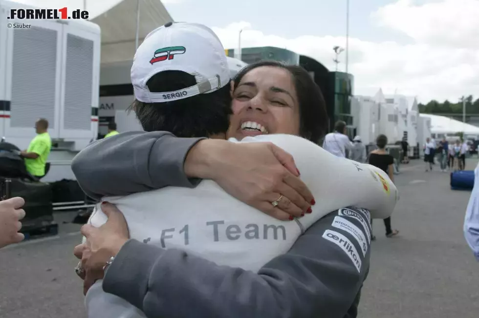 Foto zur News: Sergio Perez und Monisha Kaltenborn (Sauber)