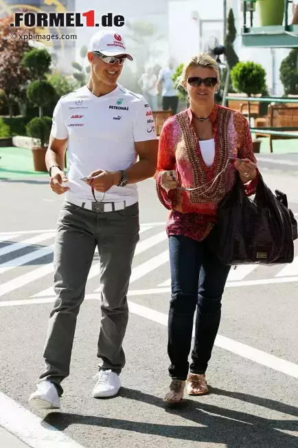 Foto zur News: Michael Schumacher (Mercedes) mit Frau Corinna