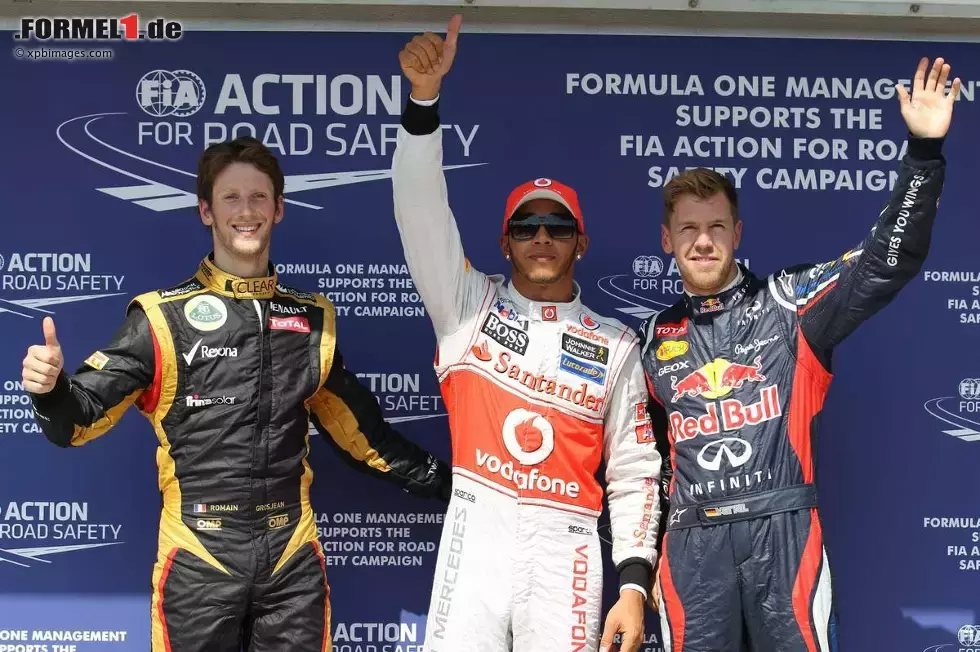 Foto zur News: Lewis Hamilton (McLaren), Romain Grosjean (Lotus) und Sebastian Vettel (Red Bull)