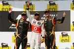 Foto zur News: Lewis Hamilton (McLaren), Romain Grosjean (Lotus) und Kimi Räikkönen (Lotus)