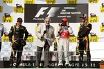 Foto zur News: Lewis Hamilton (McLaren), Romain Grosjean (Lotus) und Kimi Räikkönen (Lotus)