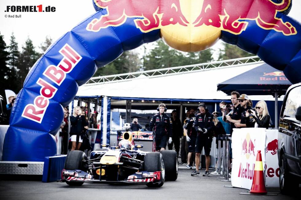 Foto zur News: Sebastien Buemi (Red Bull) fährt einen Showrun im Rudskogen Motorsenter in Rakkestad (Norwegen)