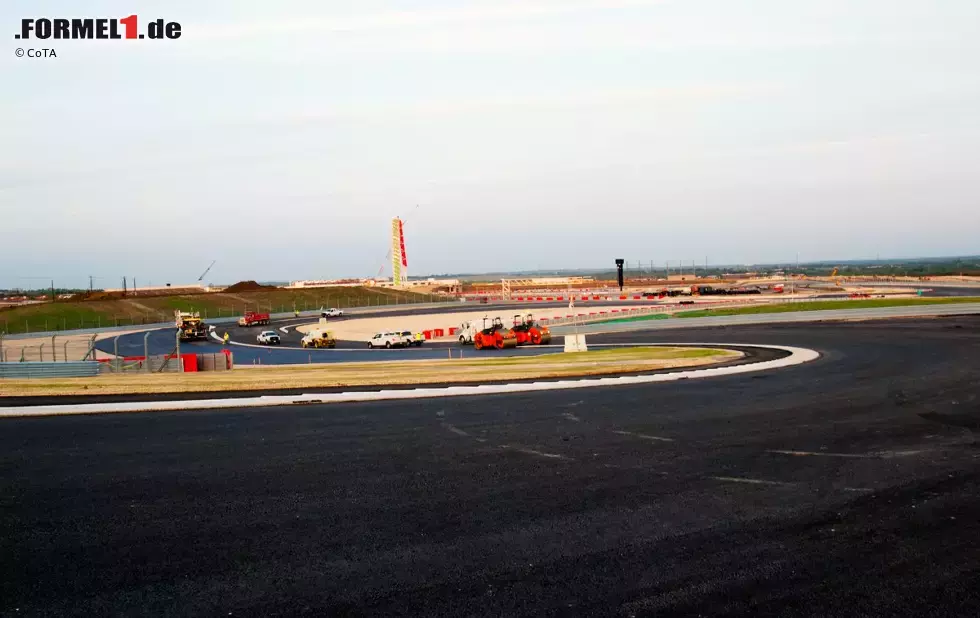 Foto zur News: Baufortschritt mit Asphaltband am Circuit of The Americas in Austin (Texas/USA)