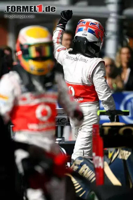 Foto zur News: Jenson Button (McLaren) und Lewis Hamilton (McLaren)