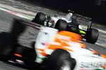 Foto zur News: Sergio Perez (Sauber) und Nico Hülkenberg (Force India)