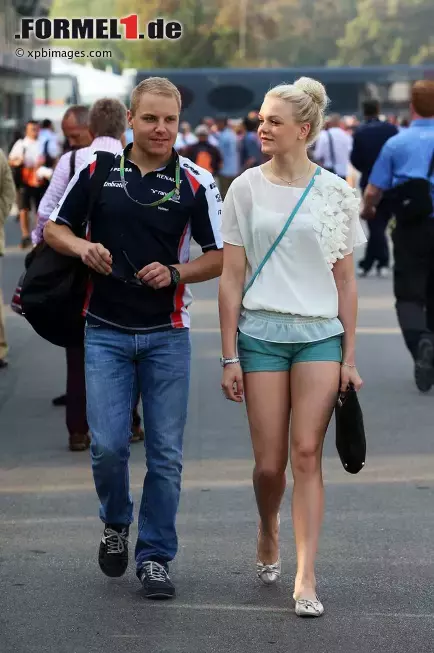 Foto zur News: Valtteri Bottas (Williams) mit seiner Freundin