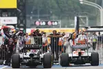 Foto zur News: Sebastian Vettel (Red Bull) und Nico Hülkenberg (Force India)