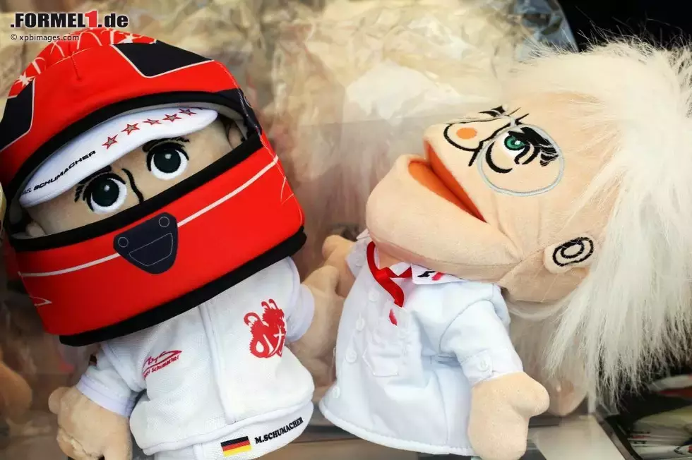 Foto zur News: Michael Schumacher (Mercedes) und Bernie Ecclestone (Formel-1-Chef)