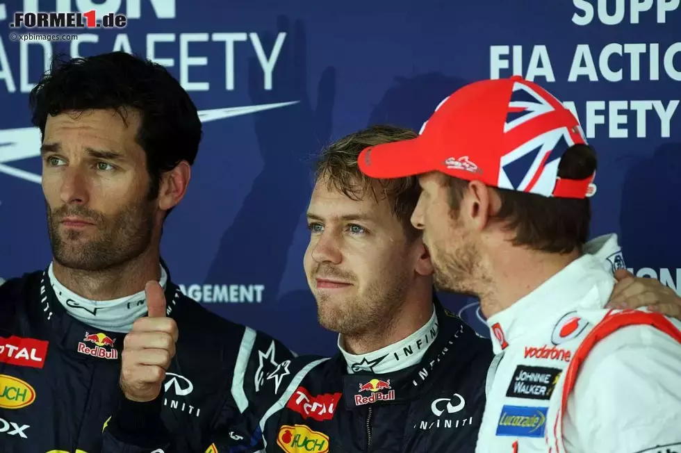 Foto zur News: Mark Webber (Red Bull), Sebastian Vettel (Red Bull) und Jenson Button (McLaren)