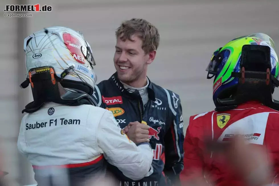 Foto zur News: Kamui Kobayashi (Sauber), Sebastian Vettel (Red Bull) und Felipe Massa (Ferrari)