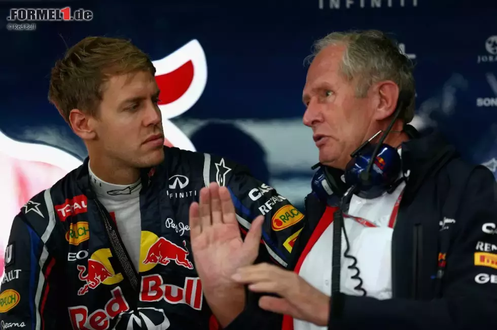 Foto zur News: Sebastian Vettel (Red Bull) und Helmut Marko (Red-Bull-Motorsportchef)