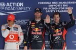 Foto zur News: Nach dem Qualifying: Lewis Hamilton (McLaren), Mark Webber (Red Bull) und Sebastian Vettel (Red Bull)