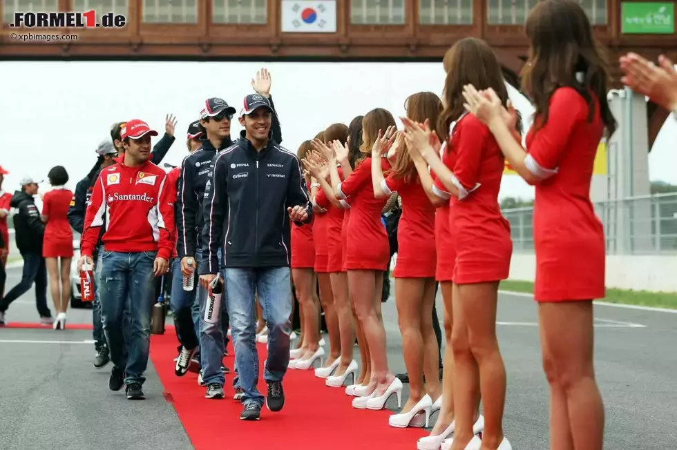 Foto zur News: Pastor Maldonado (Williams) und Felipe Massa (Ferrari)