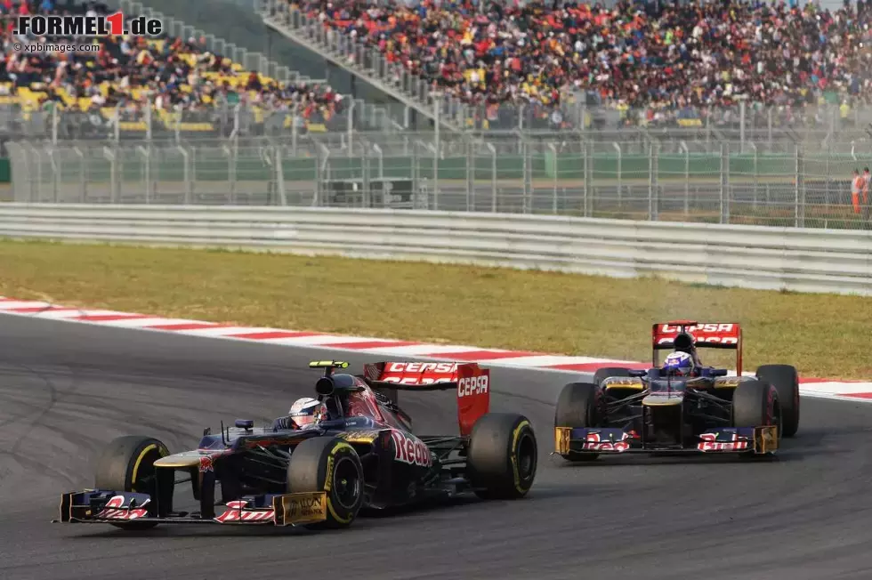 Foto zur News: Jean-Eric Vergne (Toro Rosso) und Daniel Ricciardo (Toro Rosso)