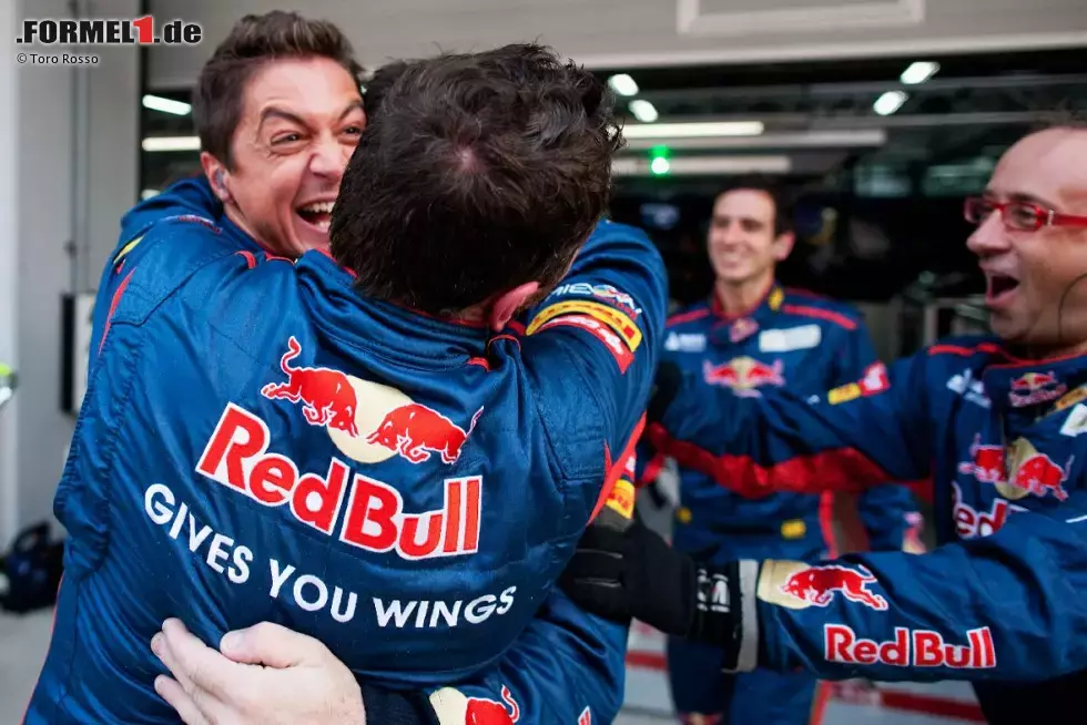 Foto zur News: Jean-Eric Vergne (Toro Rosso) und Daniel Ricciardo (Toro Rosso)