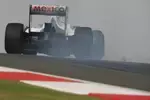 Foto zur News: Sergio Perez (Sauber) musste das erste Training auslassen, ging im zweiten gleich aufs Ganze