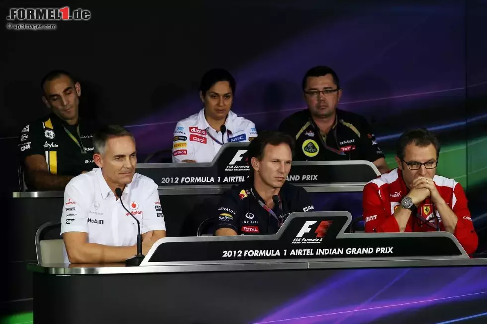 Foto zur News: Monisha Kaltenborn (Sauber-Geschäftsführerin), Eric Boullier (Lotus-Teamchef), Martin Whitmarsh (Teamchef, McLaren), Christian Horner (Red-Bull-Teamchef) und Stefano Domenicali (Ferrari-Teamchef)