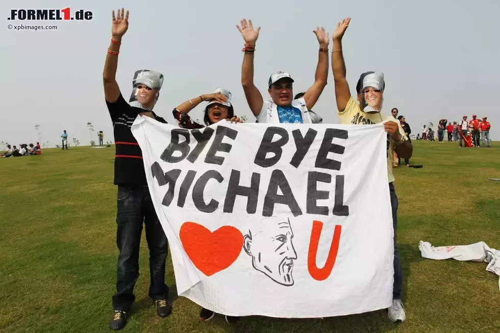 Foto zur News: Abschiedsgrüße indischer Fans an Michael Schumacher (Mercedes)