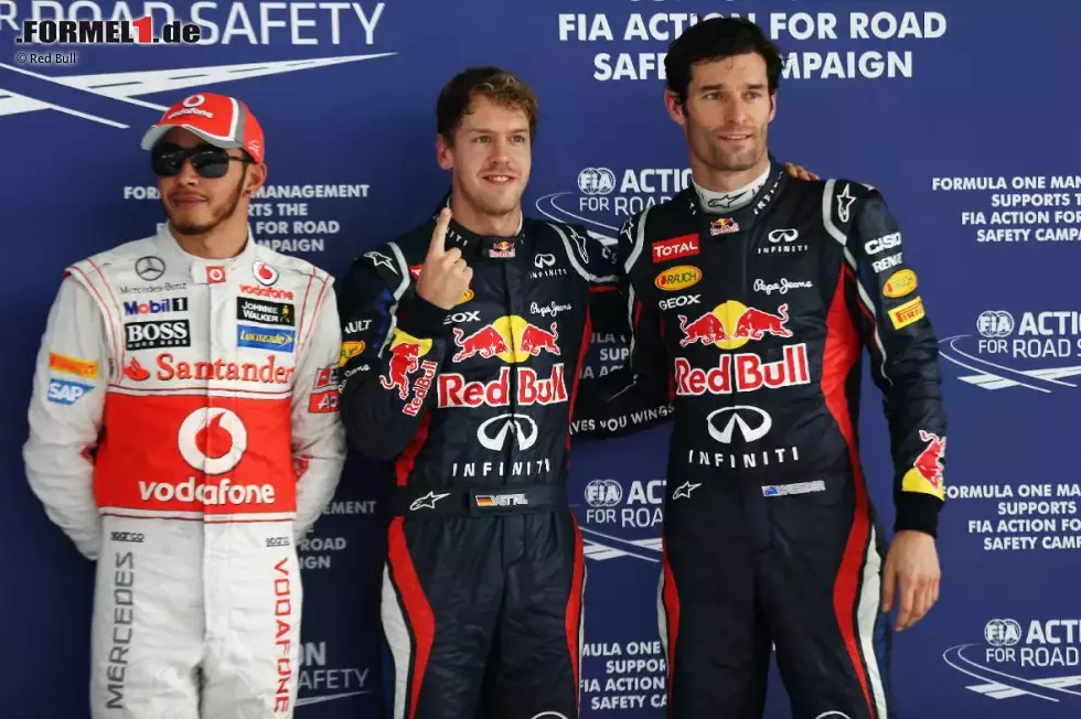 Foto zur News: Sebastian Vettel (Red Bull), Mark Webber (Red Bull) und Lewis Hamilton (McLaren)