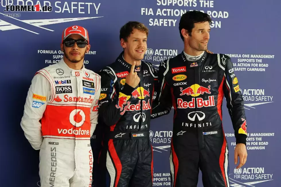 Foto zur News: Sebastian Vettel (Red Bull), Mark Webber (Red Bull) und Lewis Hamilton (McLaren)