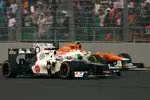 Foto zur News: Sergio Perez (Sauber) und Nico Hülkenberg (Force India)