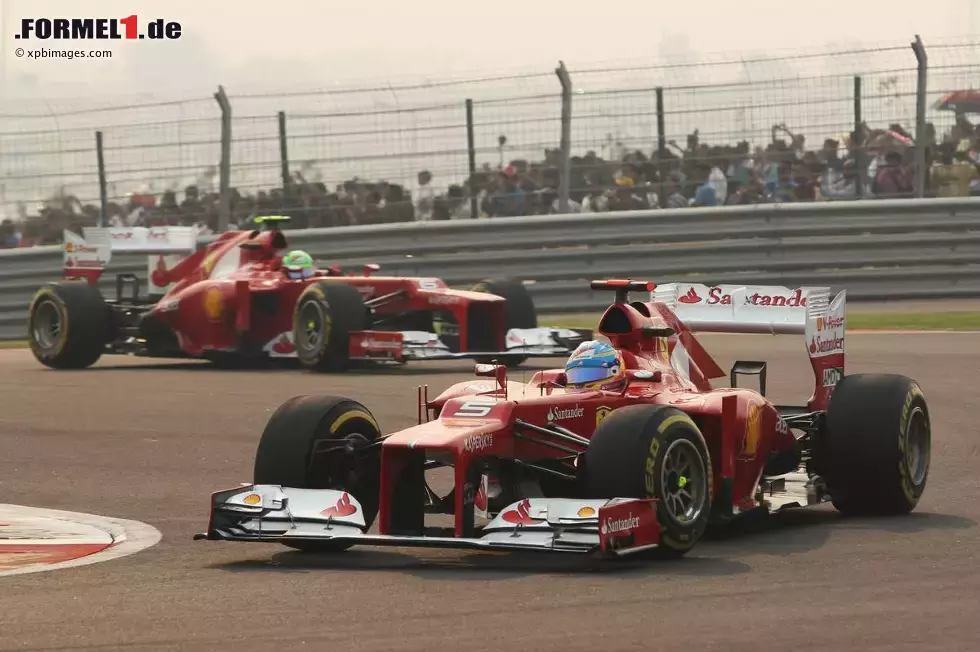 Foto zur News: Fernando Alonso (Ferrari) und Felipe Massa (Ferrari)