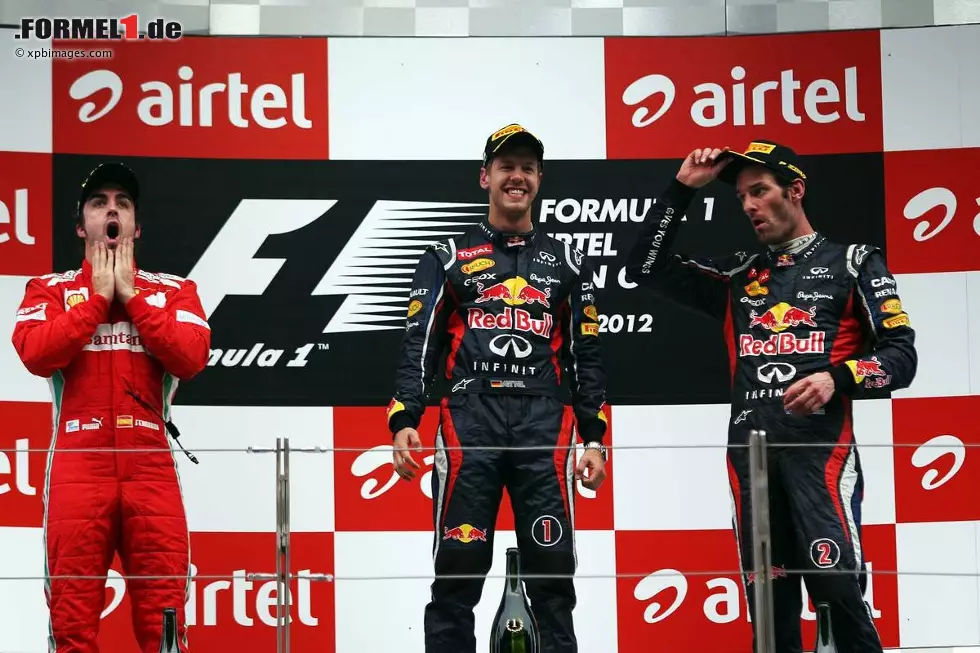 Foto zur News: Fernando Alonso (Ferrari), Sebastian Vettel (Red Bull) und Mark Webber (Red Bull)