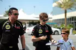 Foto zur News: Romain Grosjean (Lotus) und Eric Boullier (Lotus-Teamchef)