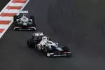 Foto zur News: Kamui Kobayashi (Sauber) und Sergio Perez (Sauber)