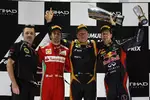 Foto zur News: Kimi Räikkönen (Lotus), Fernando Alonso (Ferrari) und Sebastian Vettel (Red Bull)