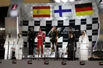 Foto zur News: Fernando Alonso (Ferrari), Sebastian Vettel (Red Bull) und Kimi Räikkönen (Lotus)