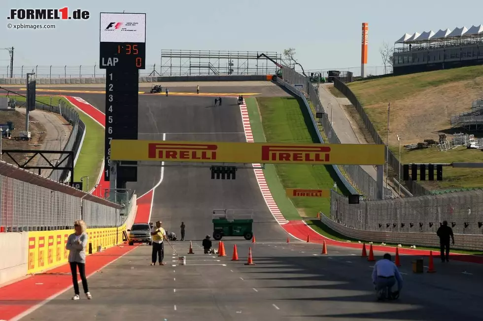 Foto zur News: Impressionen aus Austin: Blick von Start/Ziel in Richtung Turn 1