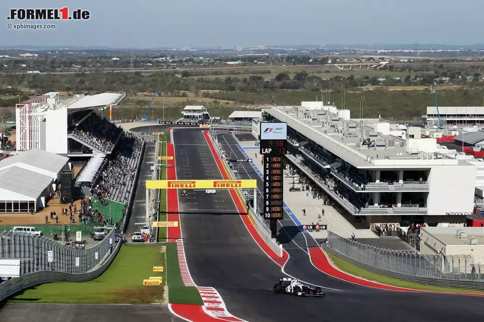 Foto zur News: Sergio Perez (Sauber) zog viele mexikanische Fans nach Austin