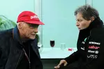 Foto zur News: Niki Lauda und Norbert Haug (Mercedes-Motorsportchef)